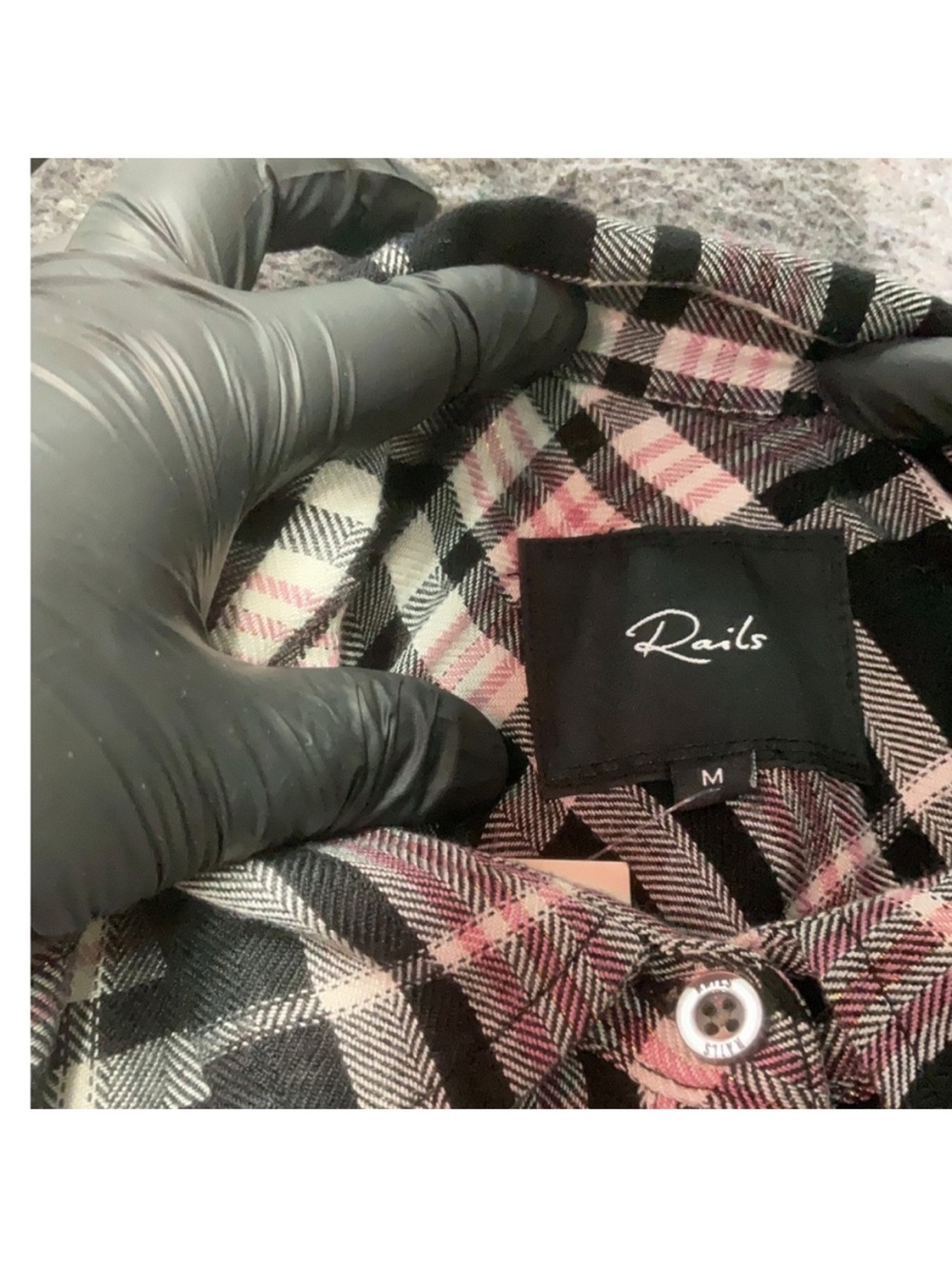 Rails Hunter Button Up Shirt in Onyx Rose Gold Plaid Women’s Medium - Picture 7 of 7